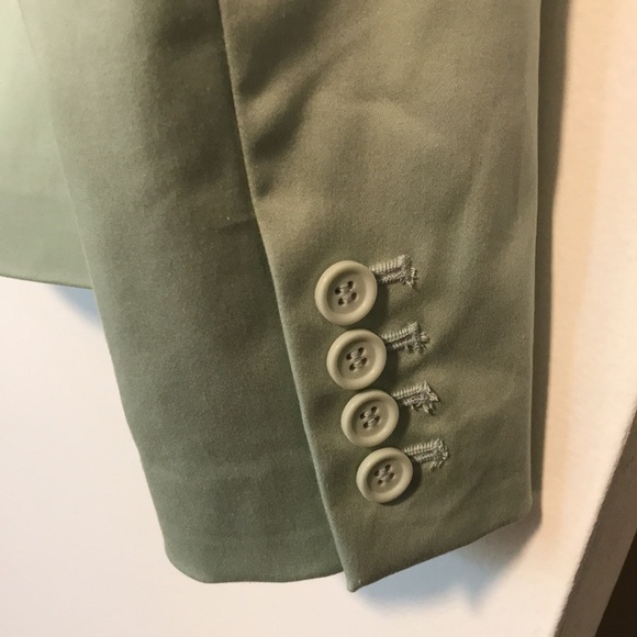 NEW Liz Claiborne Womens Regular Fit Blazer. - Picture 8 of 9